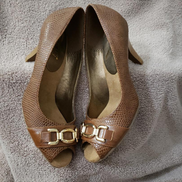 Aerosoles Heelrest Good Lux 8.5 - Picture 3 of 4